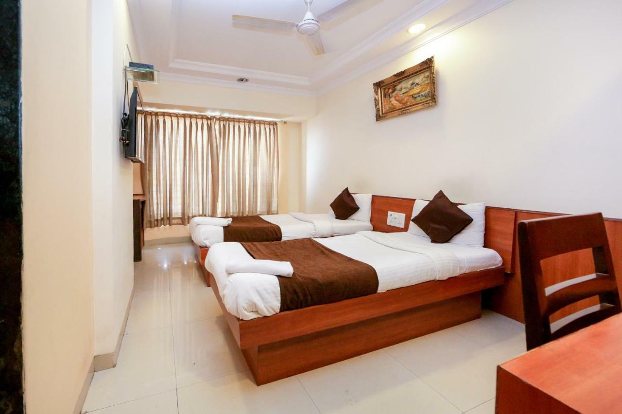 Lucky Hotel Goregaon Mumbai Exterior photo