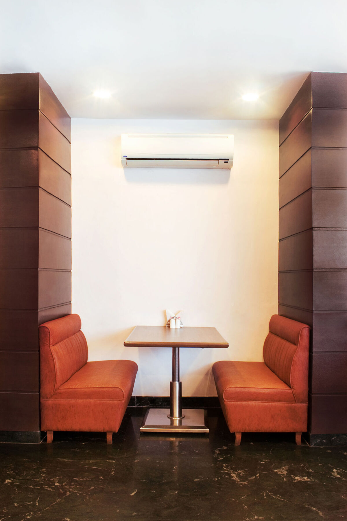 Lucky Hotel Goregaon Mumbai Exterior photo